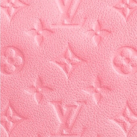 Welcome To My Closet! - Picture 7 of 13